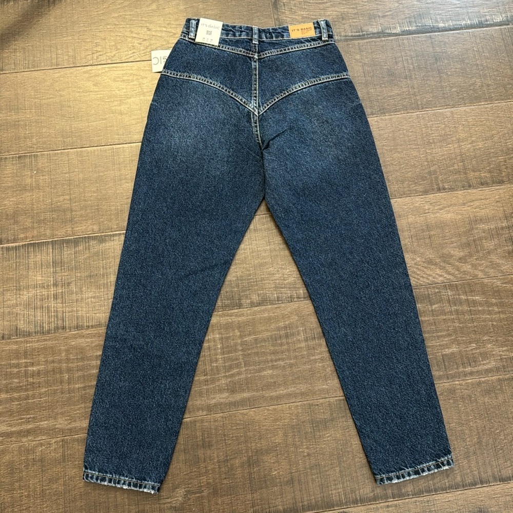 NWT HIGH RISE JEANS SIZE 4 - Picture 9 of 17